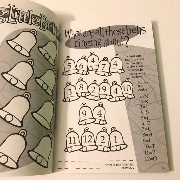 Veggie Tales A Very Veggie Christmas CD Christmas Album And Activity Book - Picture 12 of 16